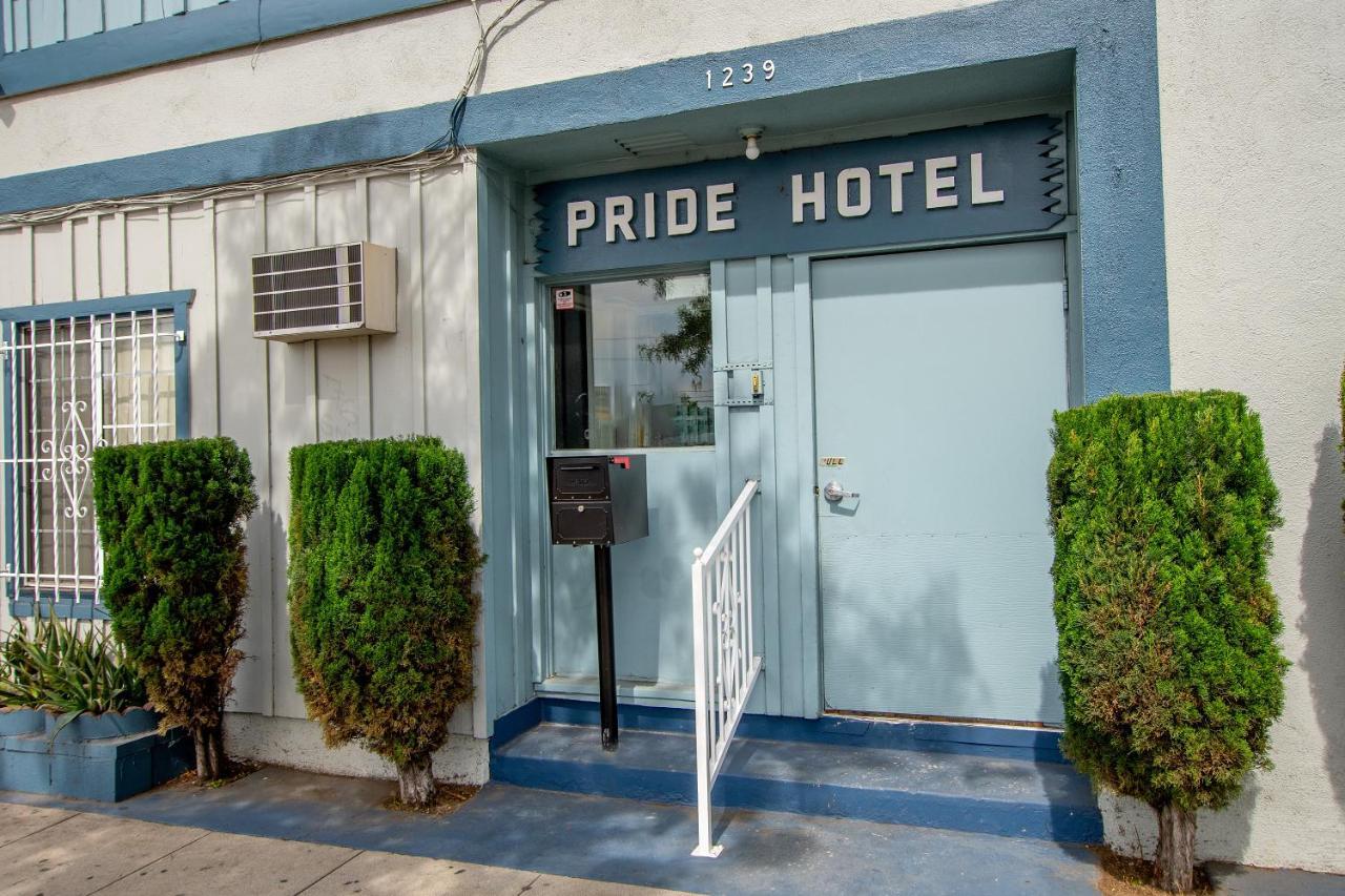 קומרס Pride Hotel מראה חיצוני תמונה